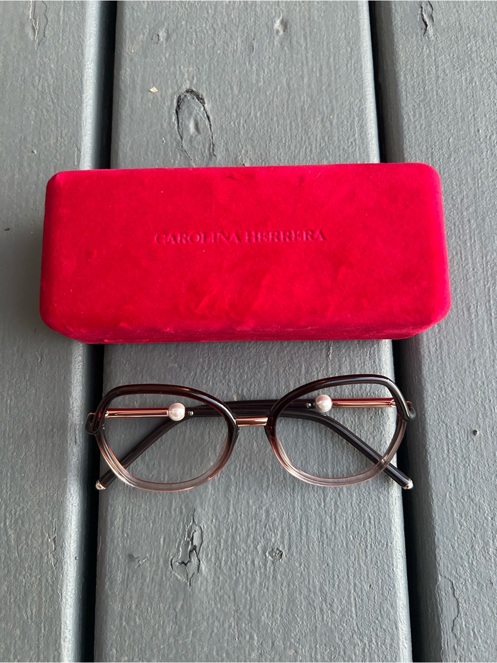 Carolina Herrera Brown Gradient Round Glasses with Pearl Detail
